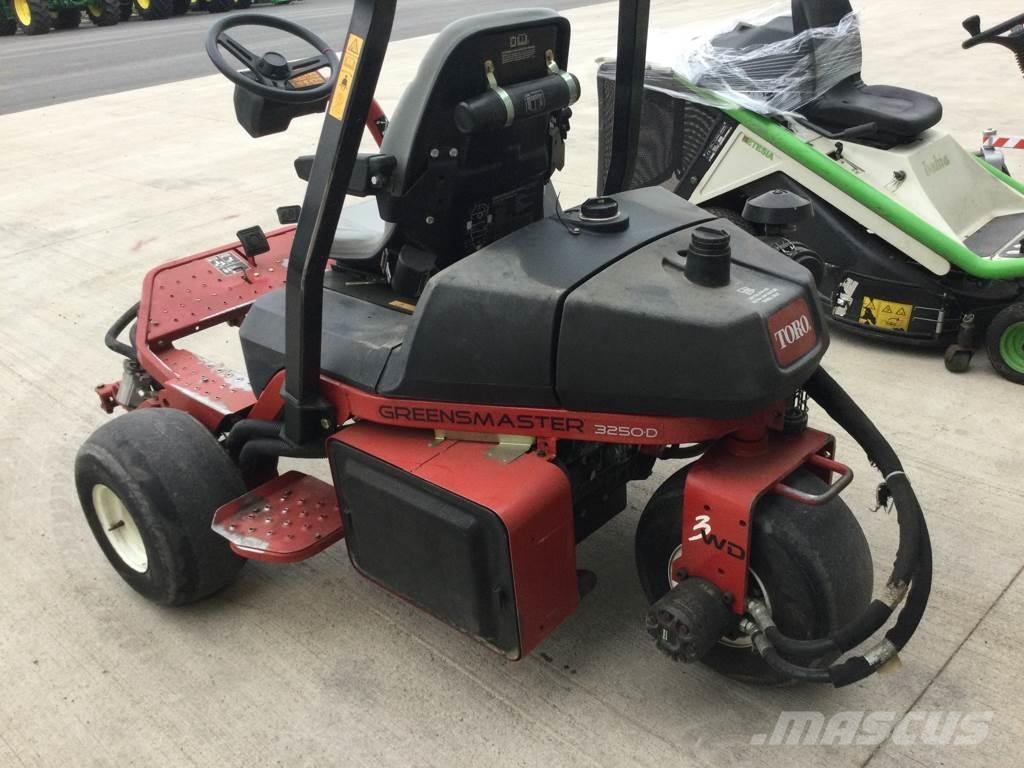 Toro 3250D Mobil çim biçme makineleri
