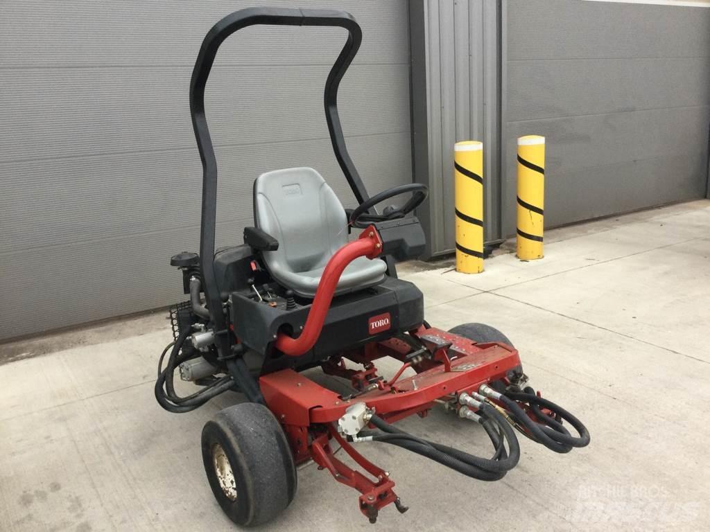 Toro 3250D Mobil çim biçme makineleri