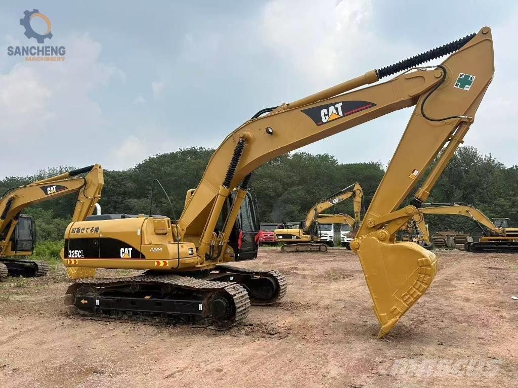 CAT 325 CL Paletli ekskavatörler