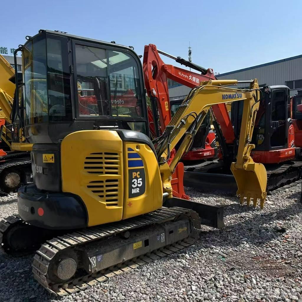 Komatsu 35 Paletli ekskavatörler