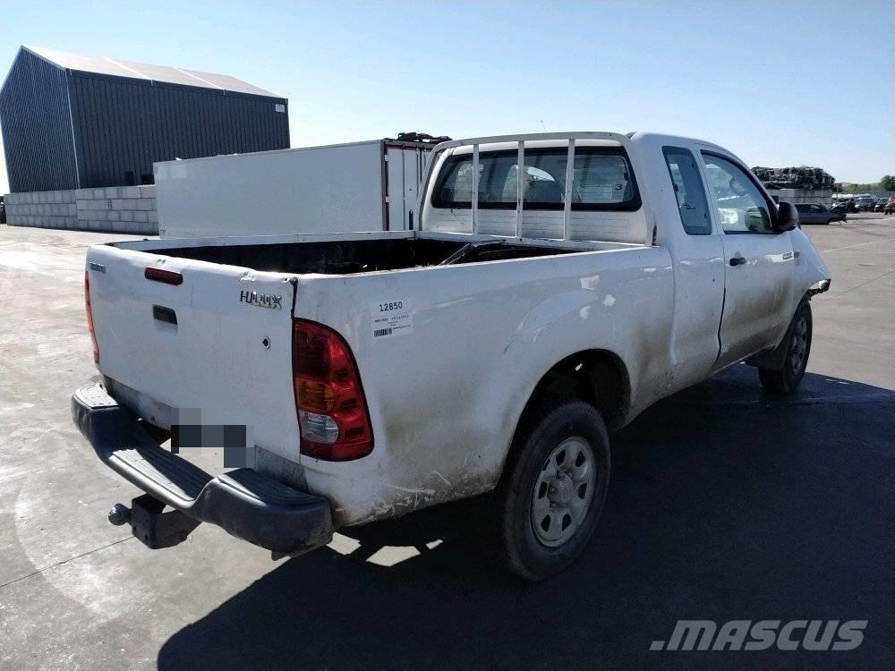 Toyota Hilux 4 Pikaplar