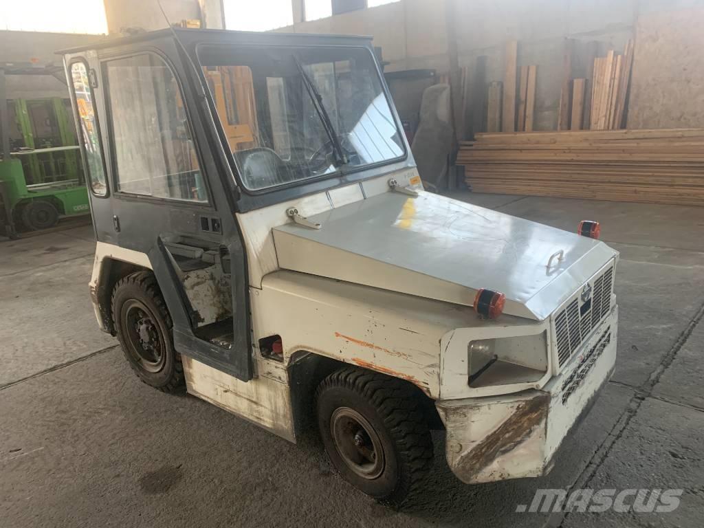 Nissan TD2500 V-2579 Havaalanı ekipmanı
