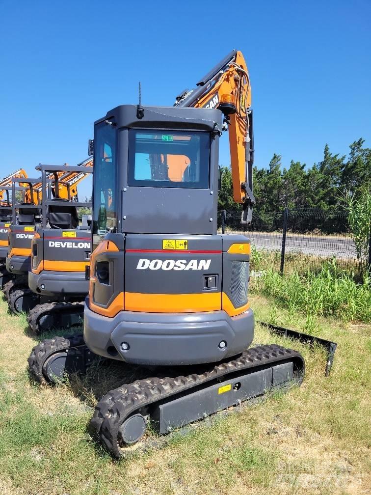 Doosan DX35Z-7 Mini ekskavatörler, 7 tona dek
