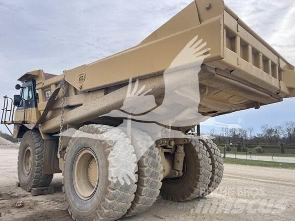 CAT 773D Belden kirma kaya kamyonu