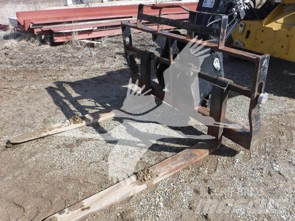 CAT TH514C Teleskopik yükleyiciler