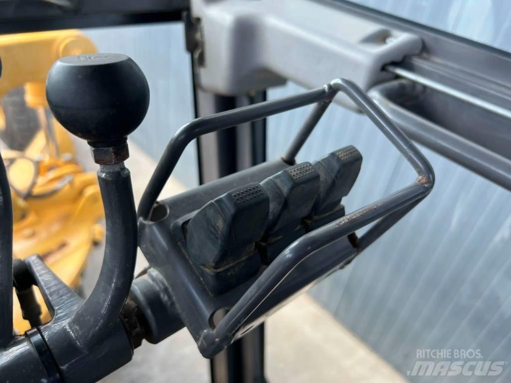 Volvo G946 Greyderler