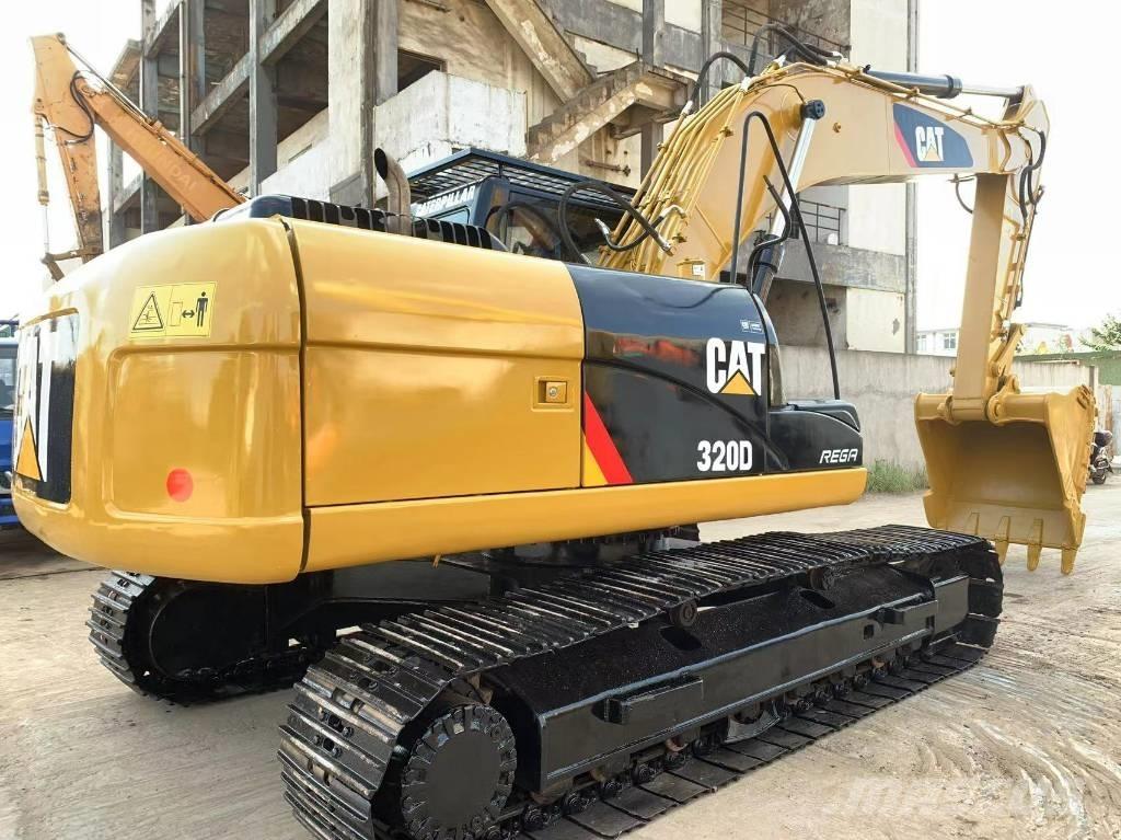 CAT 320D Paletli ekskavatörler