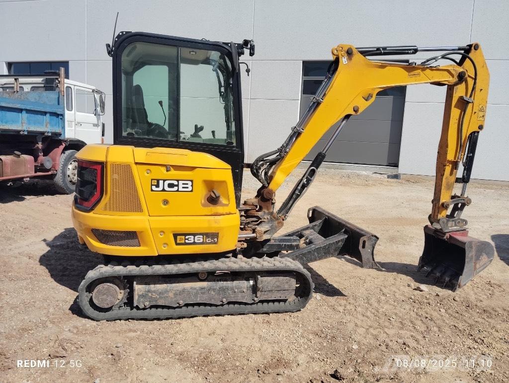 JCB 36 C-1 Paletli ekskavatörler