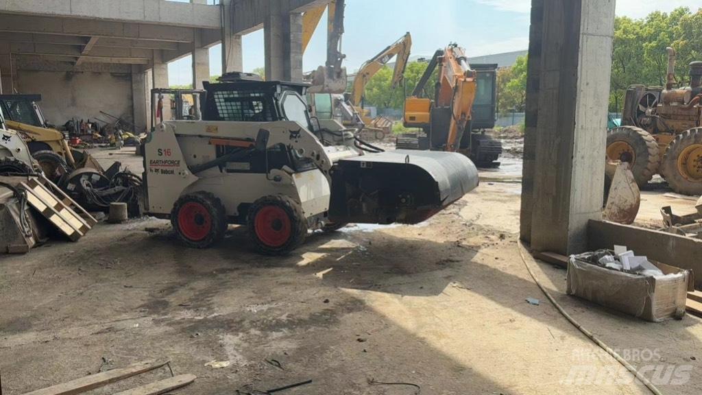 Bobcat S 16 Skid steer loderler
