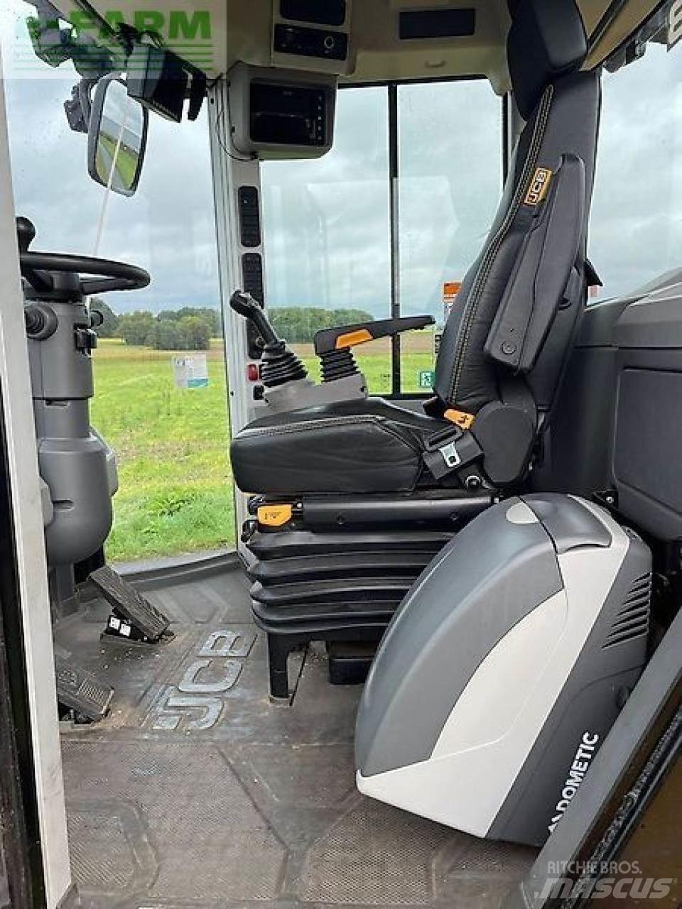 JCB 427 agri Mini ekskavatörler, 7 tona dek