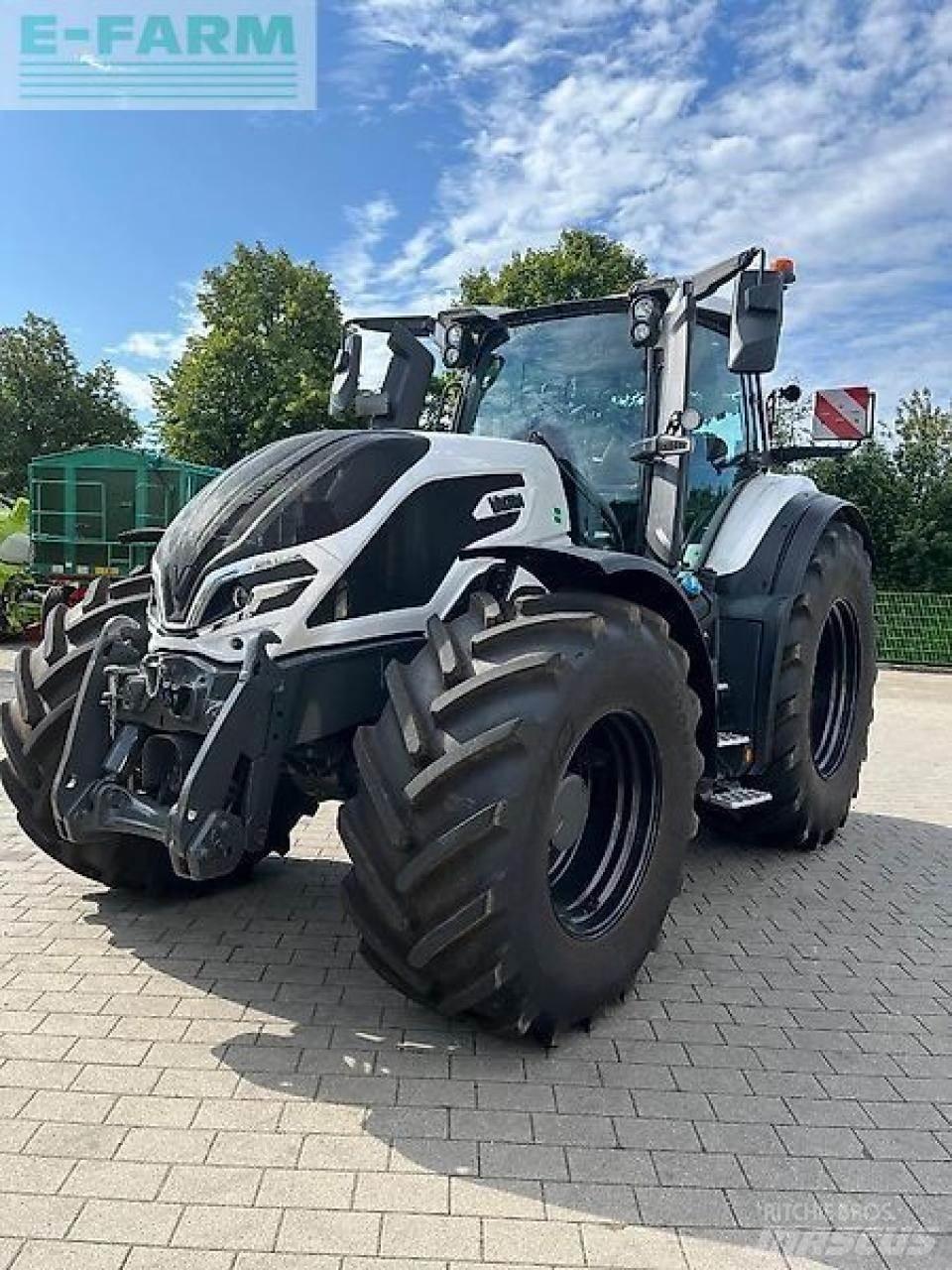Valtra q245 Traktörler