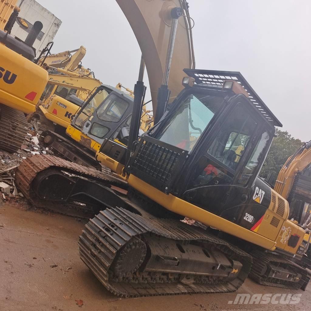 CAT 320 D Paletli ekskavatörler
