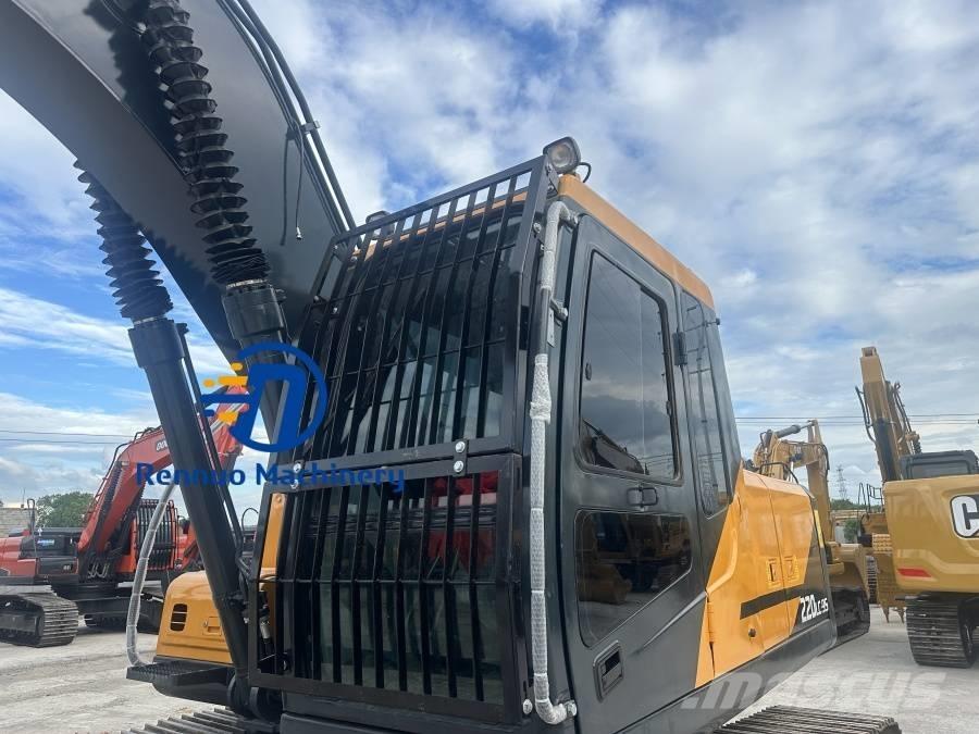 Hyundai R220LC-9S Paletli ekskavatörler