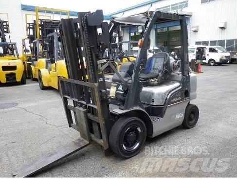 Nissan PL02A20D LPG'li forkliftler