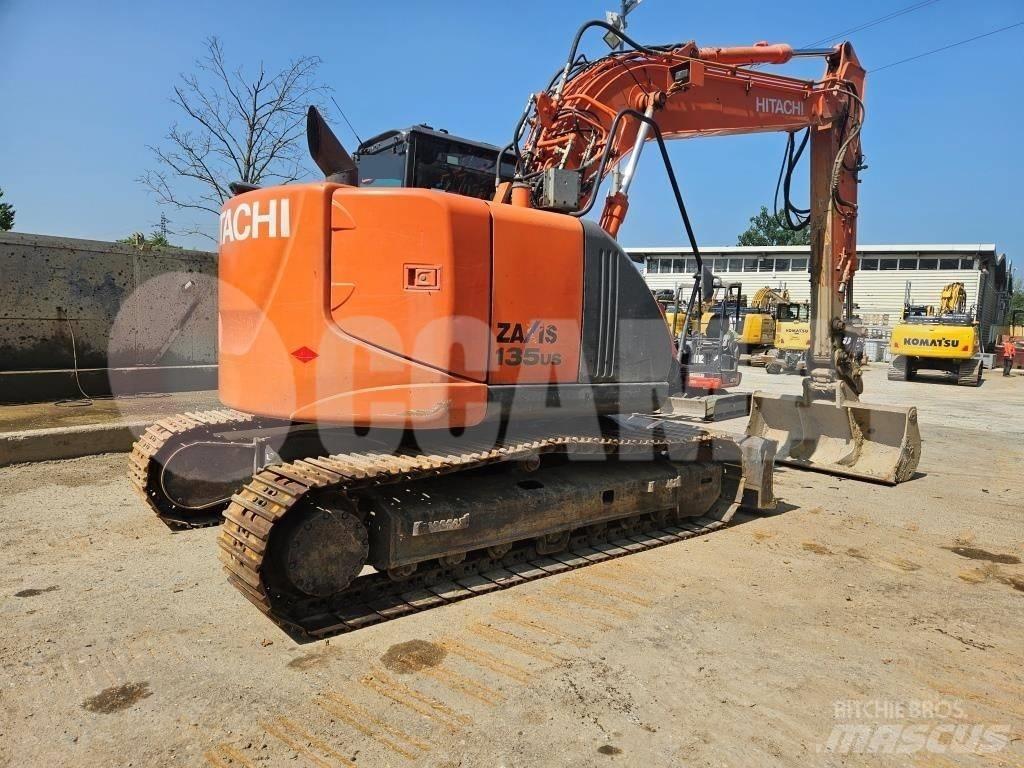 Hitachi ZX 135 US Paletli ekskavatörler