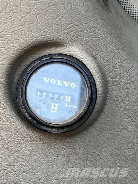 Volvo EC 220 DL Paletli ekskavatörler