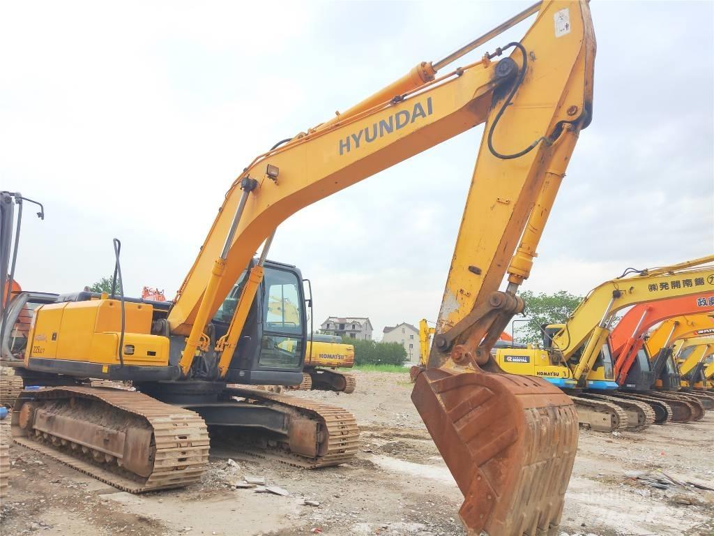 Hyundai R225LC-7 Paletli ekskavatörler
