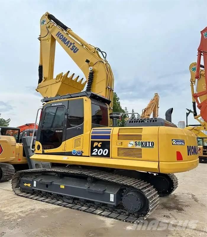 Komatsu PC200-8 Paletli ekskavatörler