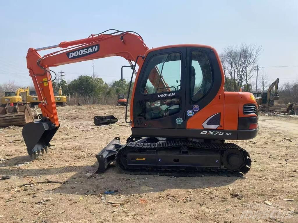 Doosan DX75 Mini ekskavatörler, 7 tona dek