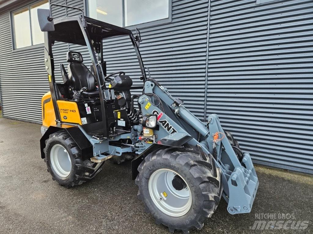 GiANT v452t hd xtra Mini yükleyiciler