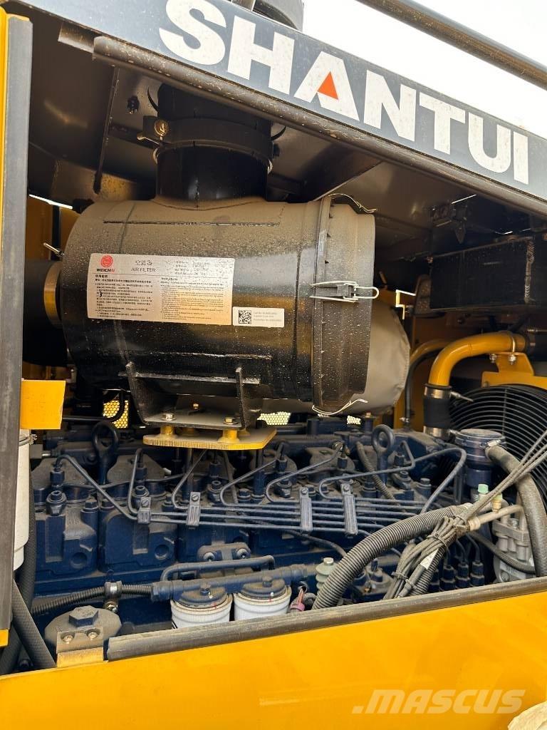 Shantui DH 13 Paletli dozerler