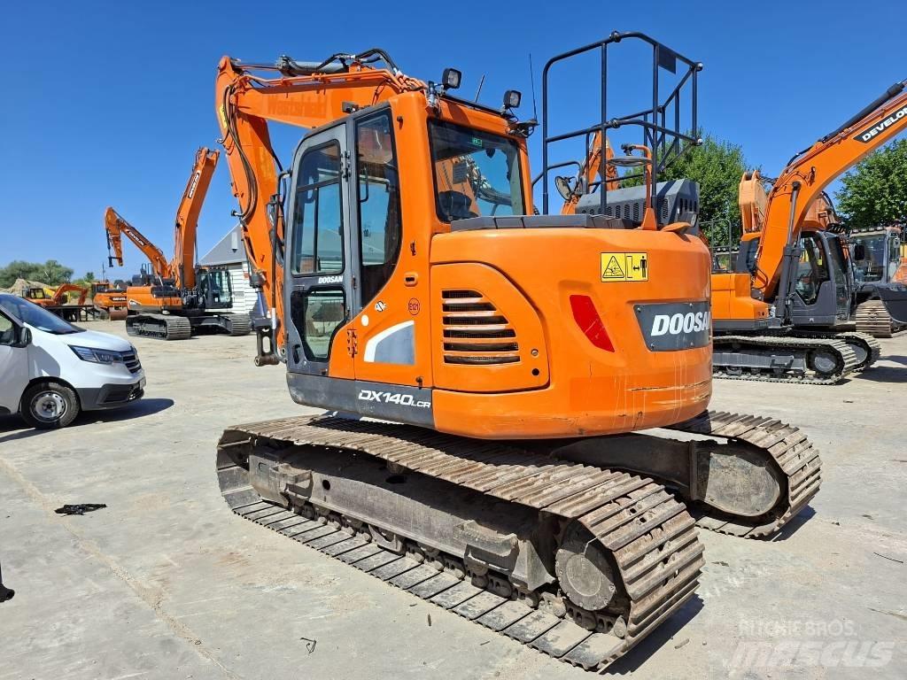 Doosan DX 140 LCR Paletli ekskavatörler