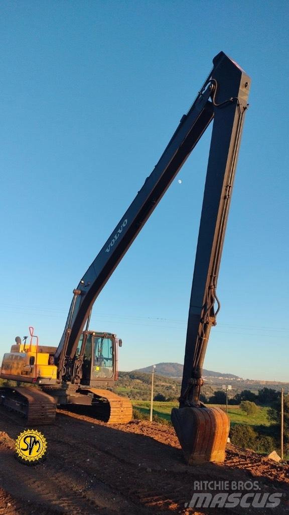 Volvo EC 250 D Paletli ekskavatörler