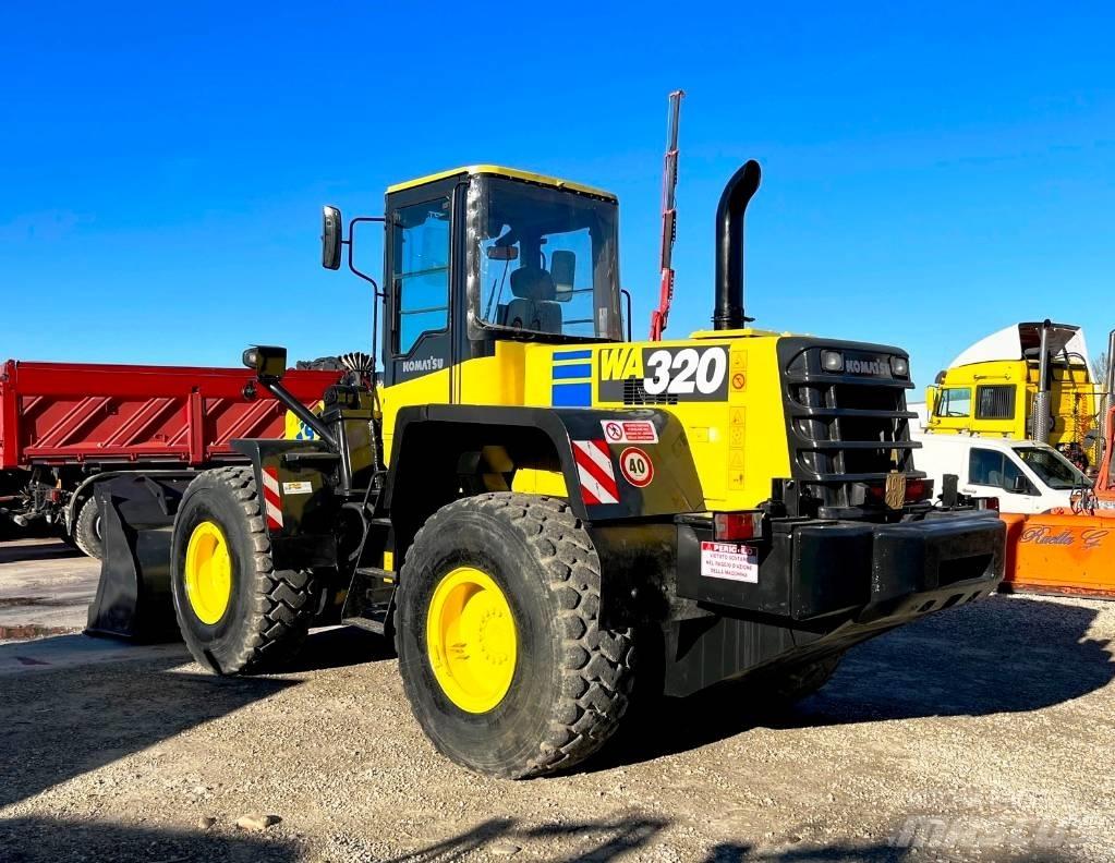 Komatsu WA 320 Tekerlekli yükleyiciler