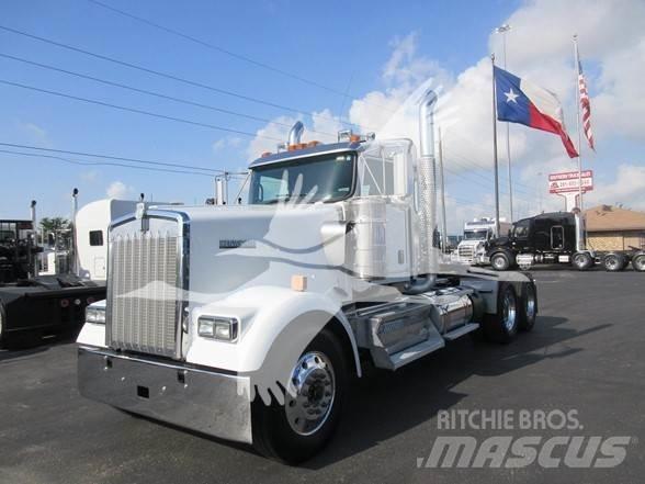 Kenworth W900L Çekiciler