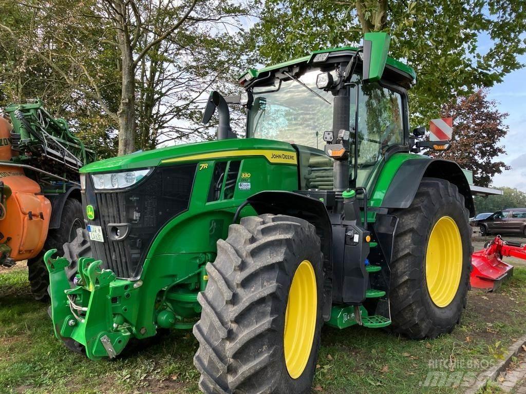 John Deere 7R 330 Traktörler