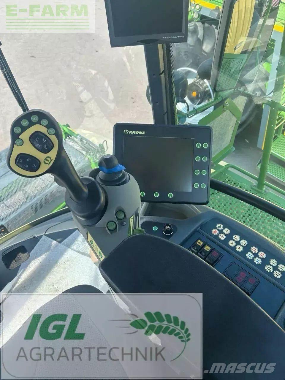 Krone big x 700 i Kendi yürür silaj makinalari