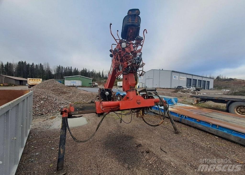 Loglift 96 S Tomruk vinçleri