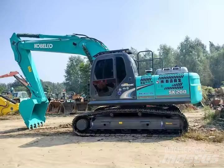 Kobelco SK200-8 Paletli ekskavatörler