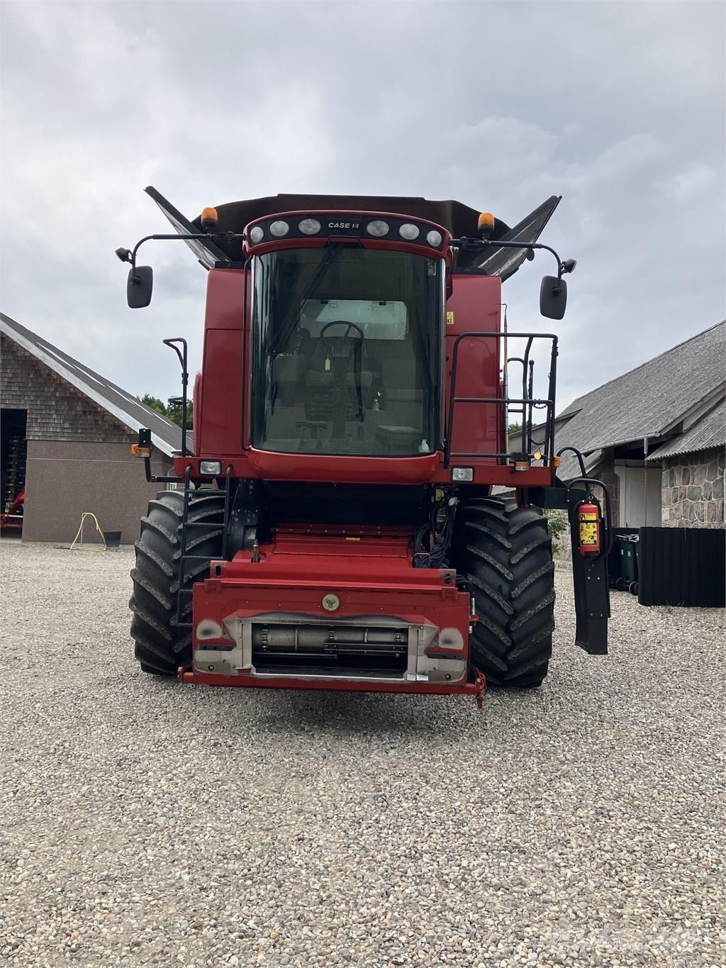 CASE Axial Flow 7130 Biçerdöverler