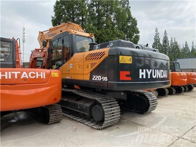 Hyundai Robex 220 LC Paletli ekskavatörler