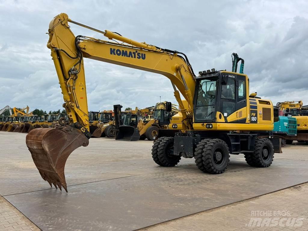 Komatsu PW180-11 Lastik tekerli ekskavatörler