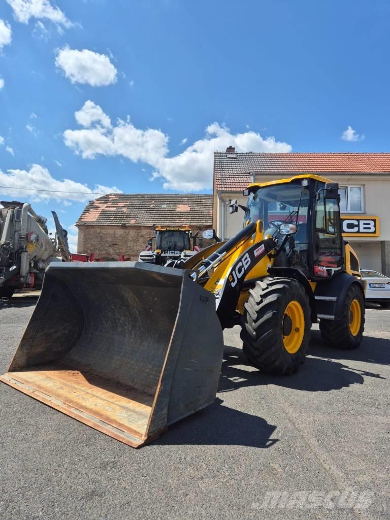 JCB 409 Agri Tarimsal teleskopik yükleyiciler