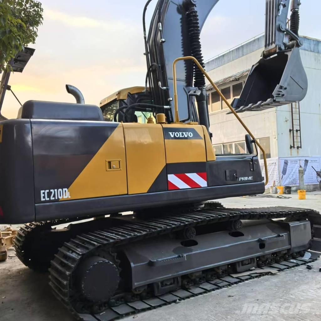 Volvo EC 210 B LC Paletli ekskavatörler