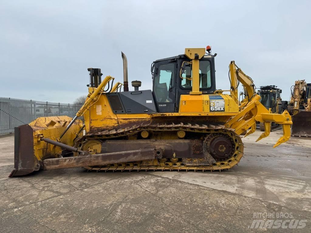 Komatsu D65EX-15 Paletli dozerler