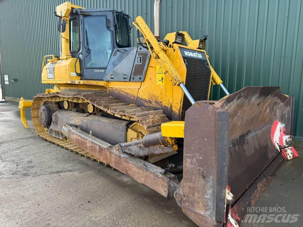Komatsu D65EX-15 Paletli dozerler