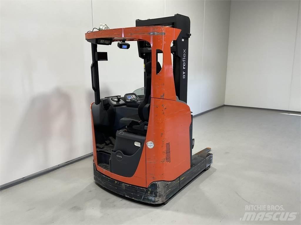 BT RRE 14 Reach truck - depo içi istif araçları