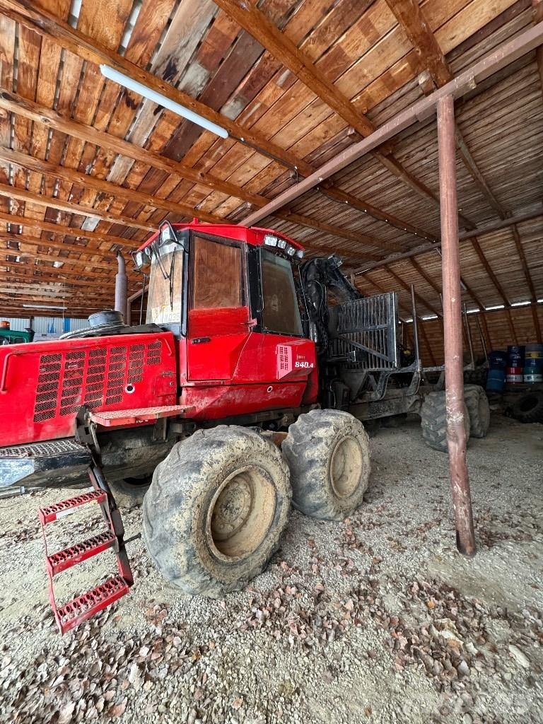 Valmet 840.4 Tomruk yükleyici traktörler