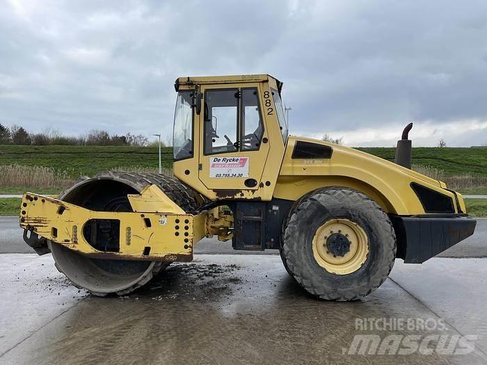 Bomag BW213DH-4 Tek tamburlu silindirler