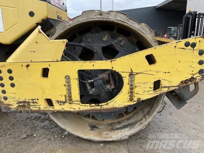 Bomag BW213DH-4 Tek tamburlu silindirler