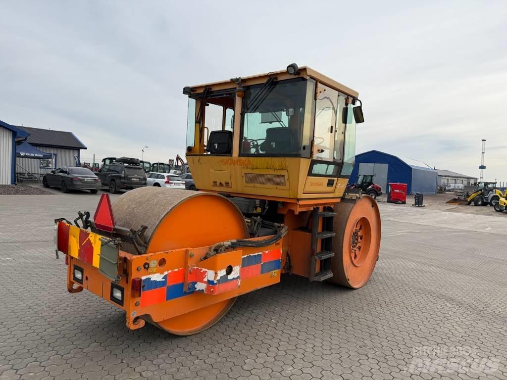 Dynapac CS 142 Çift tamburlu silindirler