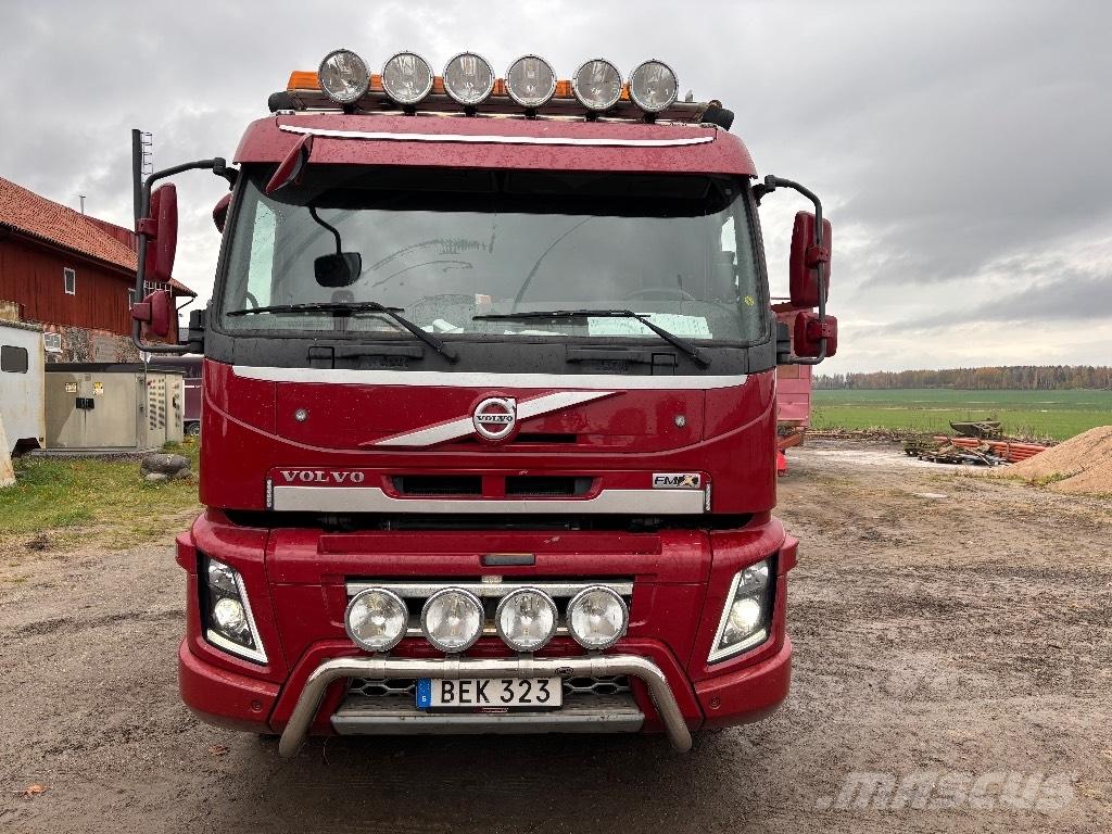 Volvo VOLVO FM 8*4 Vinçli kamyonlar
