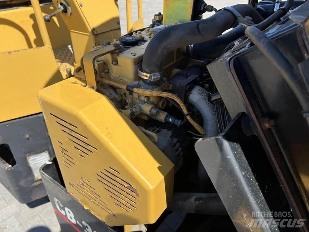 CAT CB 334E Çift tamburlu silindirler