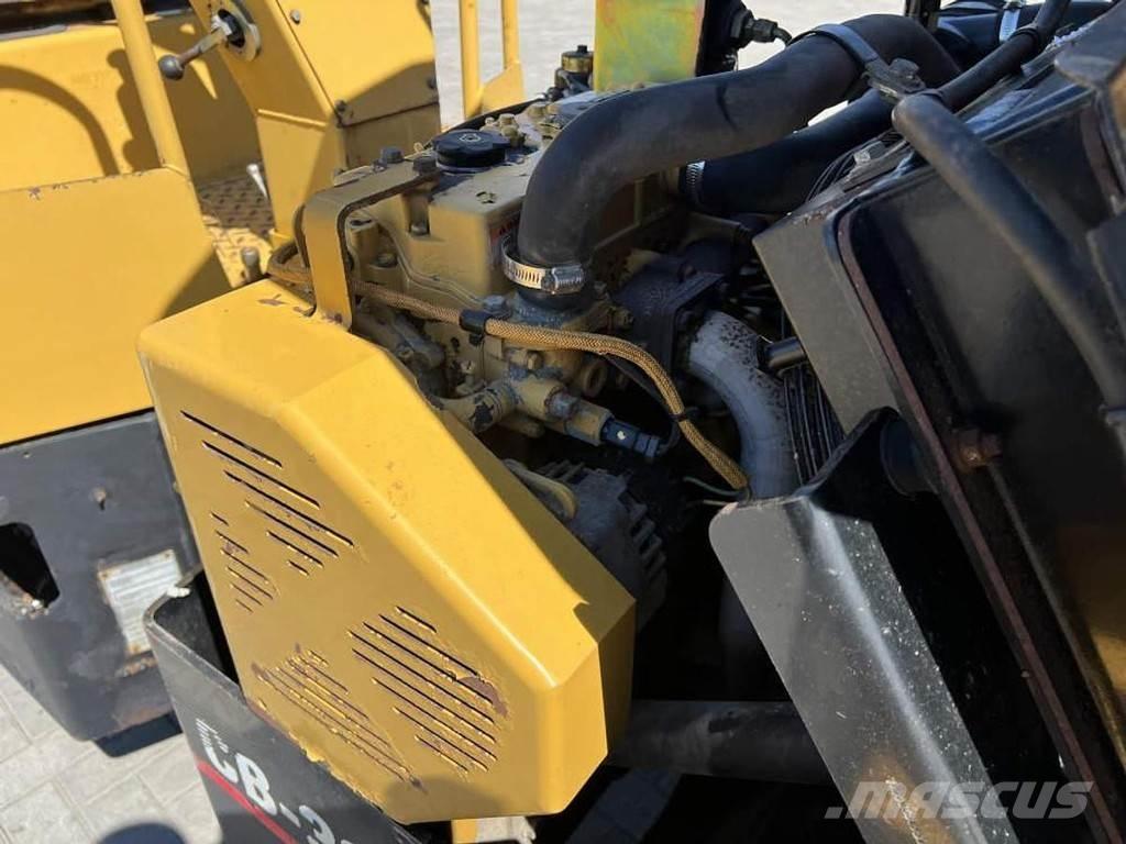 CAT CB 334E Çift tamburlu silindirler