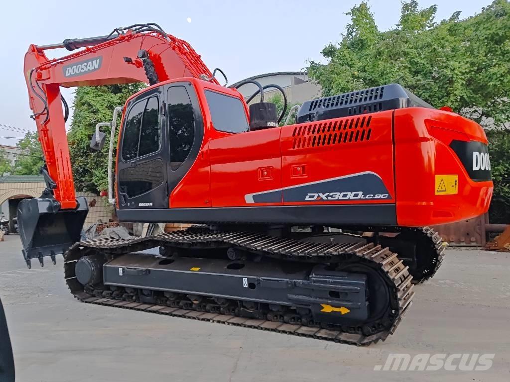 Doosan DX 300 LC-9C Paletli ekskavatörler