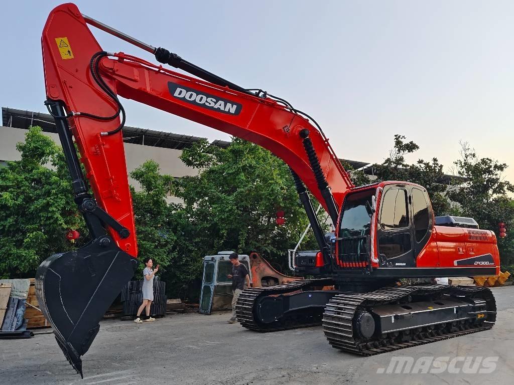 Doosan DX 300 LC-9C Paletli ekskavatörler